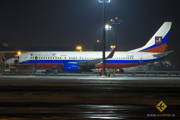 Boeing 737-8AS